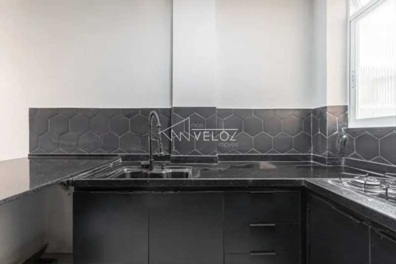 0f549036dfee326320dc25a5c90f30 - 12