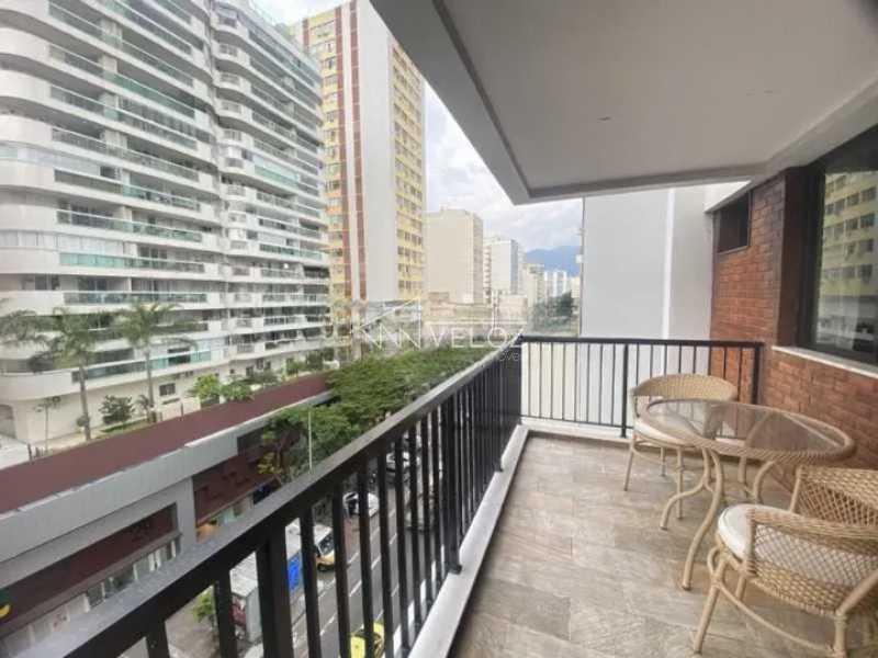 490c979e-d2dc-4be1-897d-50dced - 2