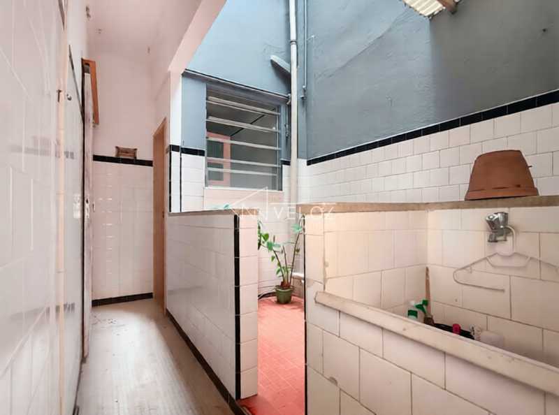 8abe8c24-7ee9-4dbb-b275-c725dc - 8