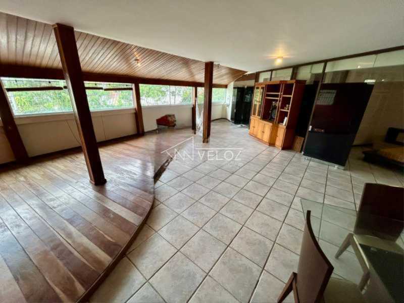 125946_G1766162676 - 2