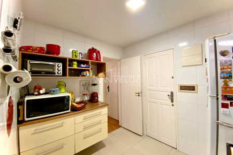 e3e0ff06-1648-4b00-9a5b-0ba839 - 21