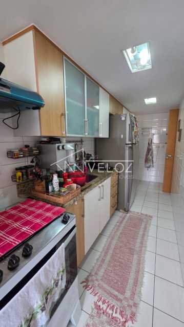 a6c2f3cb-3939-4ad6-899d-a0de30 - 12