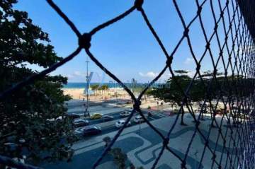 Apartamento à venda Avenida Atlântica, Leme, Rio de Janeiro - R$ 3.500.000 - HB40704COP