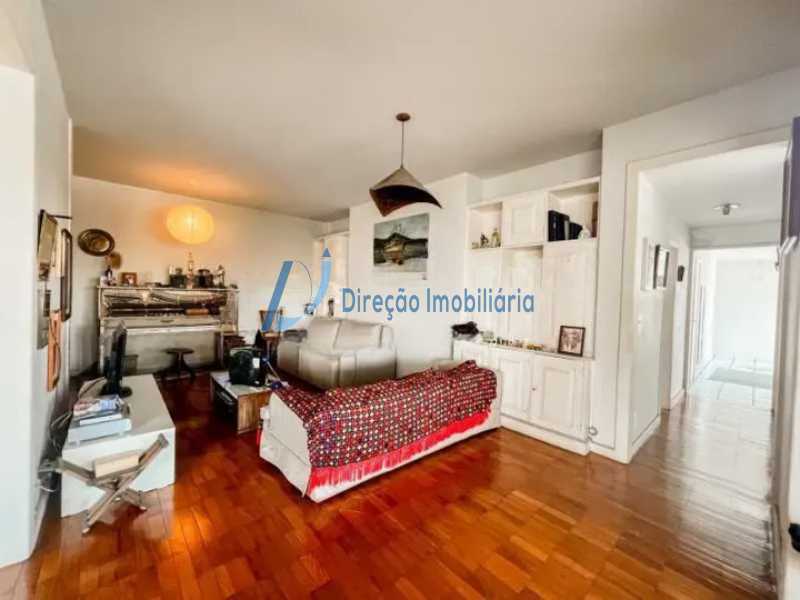 WhatsApp Image 2025-10-02 at 1 - 8