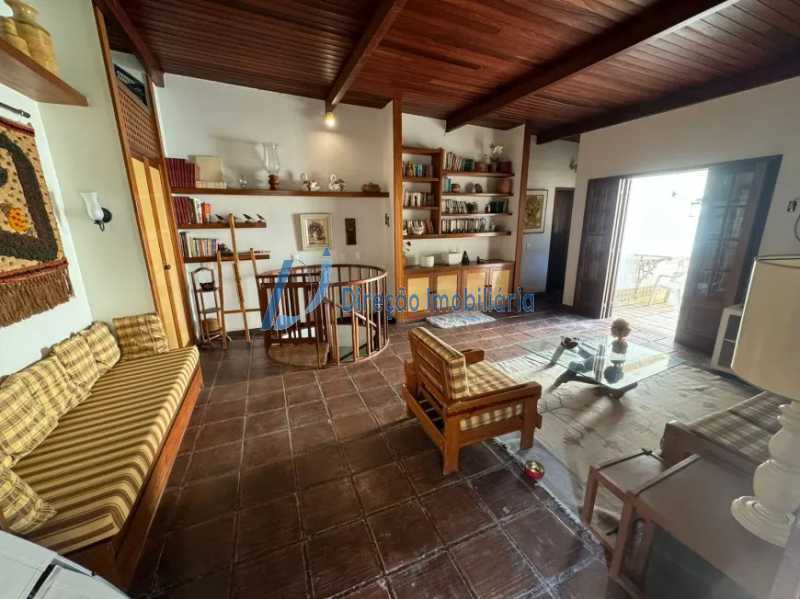 WhatsApp Image 2025-10-02 at 1 - 7