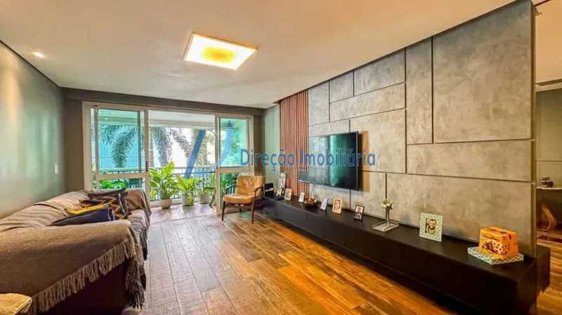 WhatsApp Image 2025-10-08 at 1 - 3