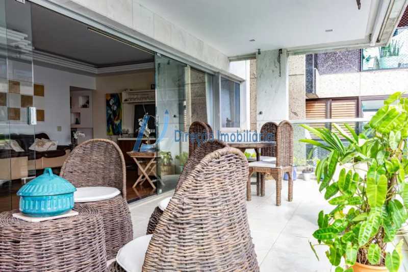 WhatsApp Image 2025-10-10 at 1 - 3