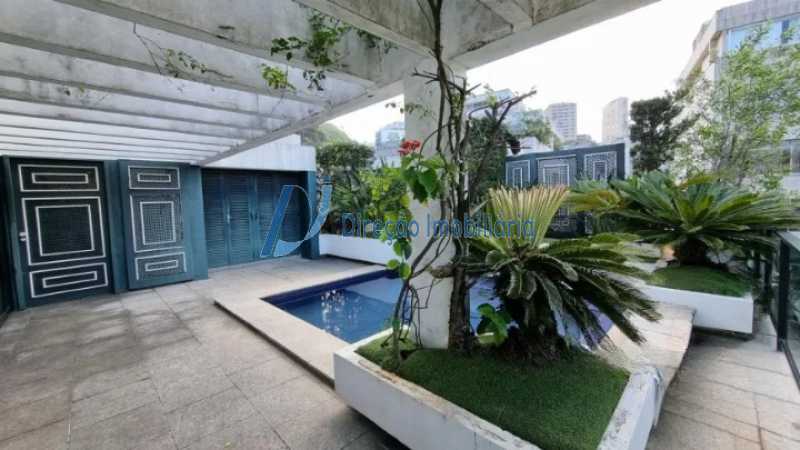 WhatsApp Image 2025-10-14 at 1 - 5