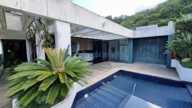 WhatsApp Image 2025-10-14 at 1 - 4