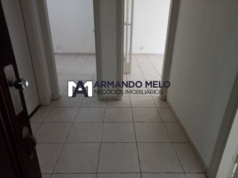 Conheça 03 do imóvel - Apartamento à venda em Copacabana, Posto 4, com dependência e varanda - AMAP20213 - 2 03 - 2