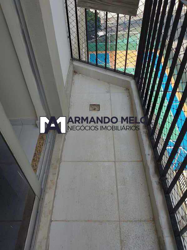 Conheça 02 do imóvel - Apartamento à venda, próximo a UERJ, com dois quartos, sendo um suíte, varanda, vaga e total infra - AMAP20217 - 2 02 - 2