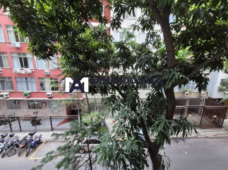 Conheça 02. do imóvel - Aparamento à venda em Copacabana, dois quartos dependência e vaga, rua transversal, metrô Siqueira Campos - AMAP20218 - 2 02. - 2