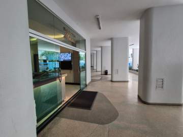 Apartamento conjugado amplo á venda Copacabana, quadríssima, rua transversal - AMKI00070 Apartamento conjugado amplo á venda Copacabana, quadríssima, rua transversal - AMKI00070