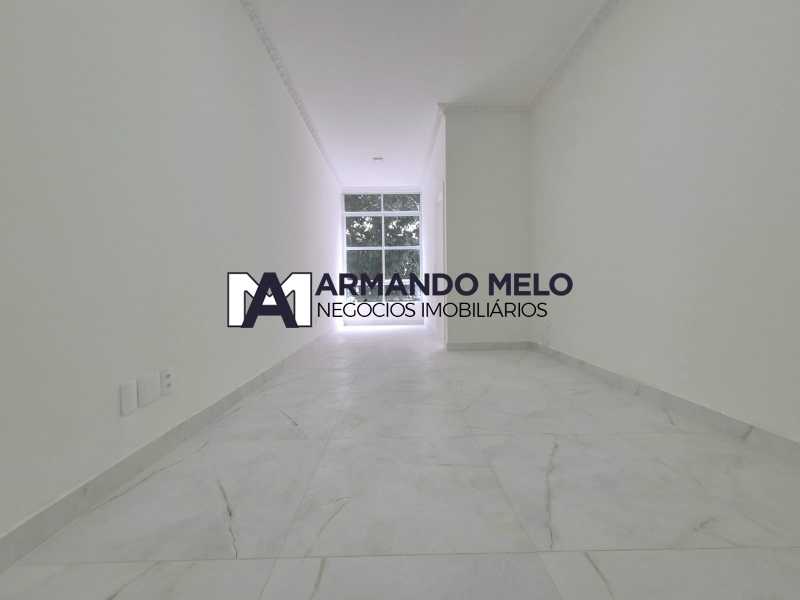 Conheça 01 do imóvel - Apartamento reformado à venda em Copacabana, três quartos, sendo um suite, rua transversal. Posto 4 - AMAP30301 - 1 01 - 1