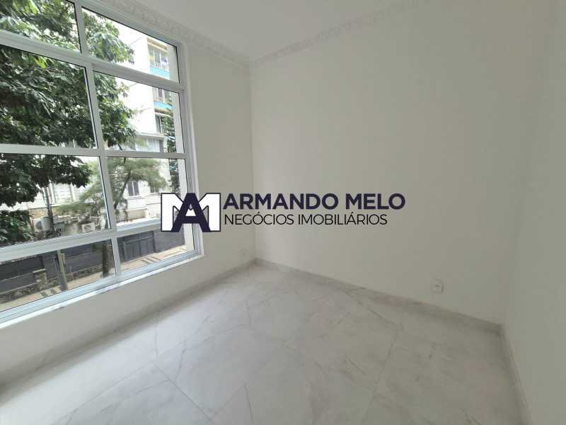 Conheça 02 do imóvel - Apartamento reformado à venda em Copacabana, três quartos, sendo um suite, rua transversal. Posto 4 - AMAP30301 - 2 02 - 2