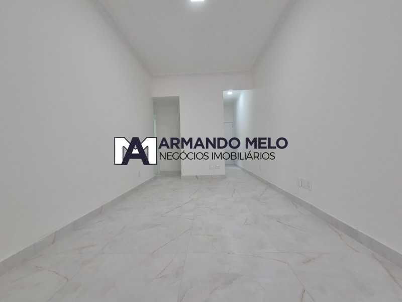 Conheça 04 do imóvel - Apartamento reformado à venda em Copacabana, três quartos, sendo um suite, rua transversal. Posto 4 - AMAP30301 - 4 04 - 4
