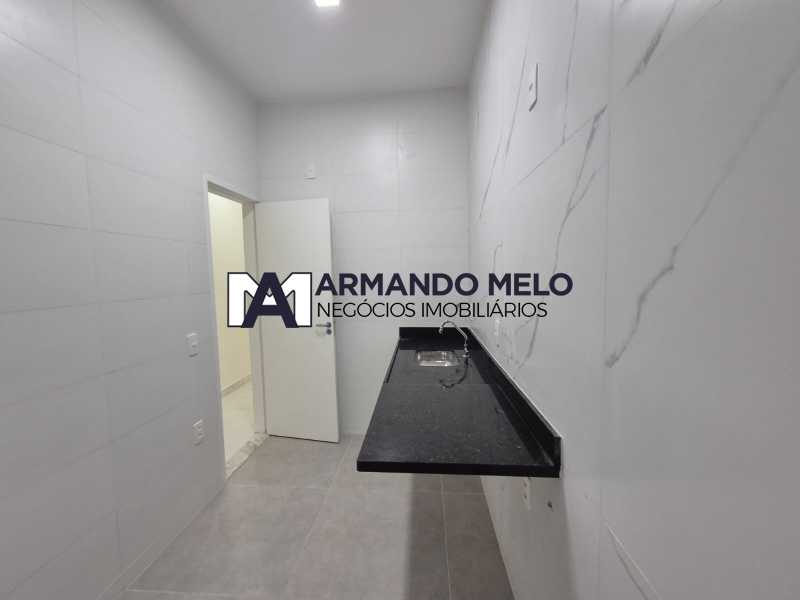 Conheça 16 do imóvel - Apartamento reformado à venda em Copacabana, três quartos, sendo um suite, rua transversal. Posto 4 - AMAP30301 - 16 16 - 16