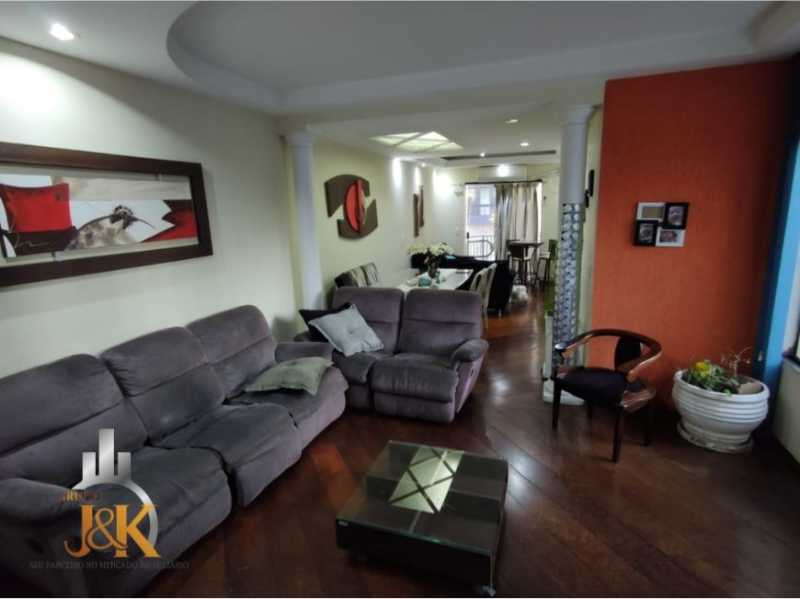 Conheça 9 do imóvel - VENDE APARTAMENTO EM SANTO ANDRÉ, BAIRRO JARDIM, COM 112 METROS QUADRADOS, COM 03 DORMITÓRIOS, SENDO UMA SUÍTE COM HIDRO, 02 VAGAS E COBERTURA COM CHURRASQUEIRA. - GJEK225 - 1 9 - 1
