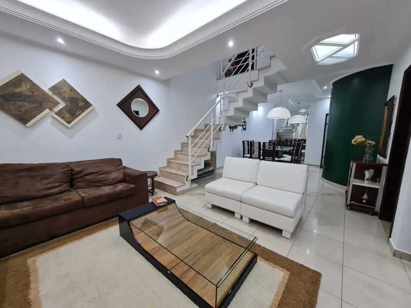 Conheça 20230929_173618 do imóvel - Vende sobrado em excelente localização no bairro Cerâmica em São Caetano do Sul, com três suítes e vaga para quatro carros, amplo salão de festas e churrasqueira com linda vista do bairro. - GJEK226 - 1 20230929_173618 - 1