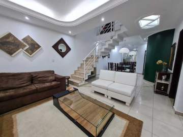 Ótima localização - Vende sobrado em excelente localização no bairro Cerâmica em São Caetano do Sul, com três suítes e vaga para quatro carros, amplo salão de festas e churrasqueira com linda vista do bairro. - GJEK226