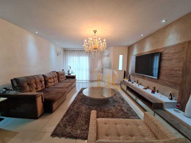 Conheça IMG-20221025-WA0089 do imóvel - Vende lindo sobrado em excelente localização no bairro Osvaldo Cruz, no município de São Caetano do Sul com 472m2 - GJEK299 - 4 IMG-20221025-WA0089 - 4