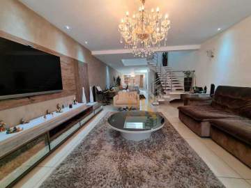Imperdível - Vende lindo sobrado em excelente localização no bairro Osvaldo Cruz, no município de São Caetano do Sul com 472m2 - GJEK299