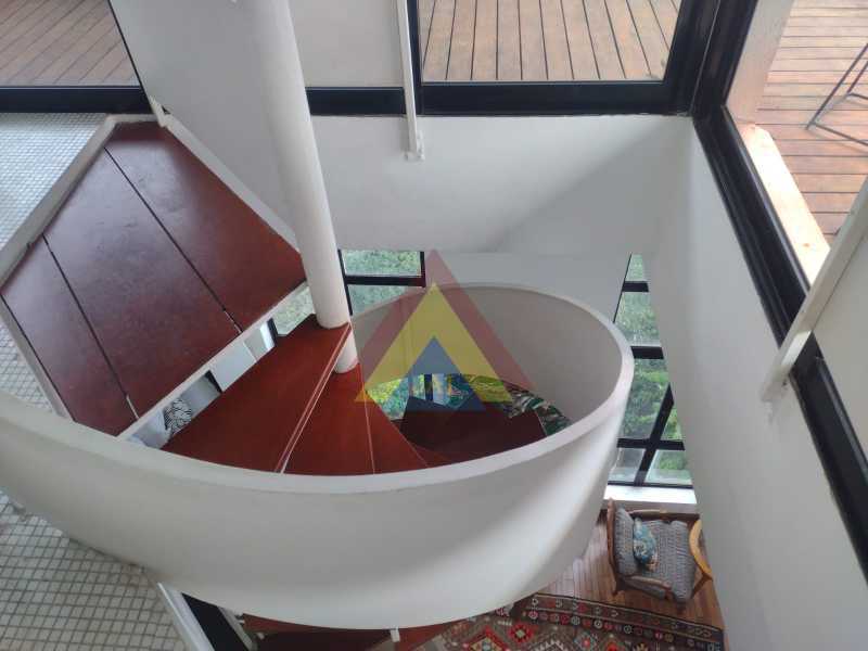 Conheça ESCADA. do imóvel - Cobertura 1 quarto à venda Condomínio Edifício Tribeca - Vila Andrade, São Paulo - R$ 2.300.000 - BTCO10001 - 8 ESCADA. - 8