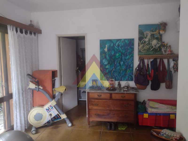 QUARTO SUÍTE - 22