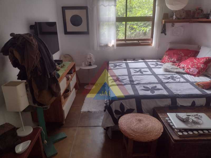 QUARTO SUÍTE - 23