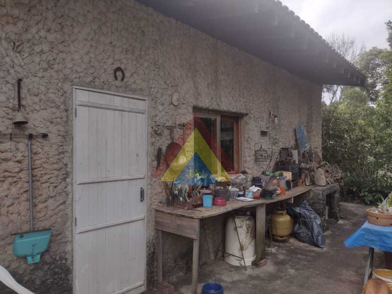 LATERAL DA CASA - 45