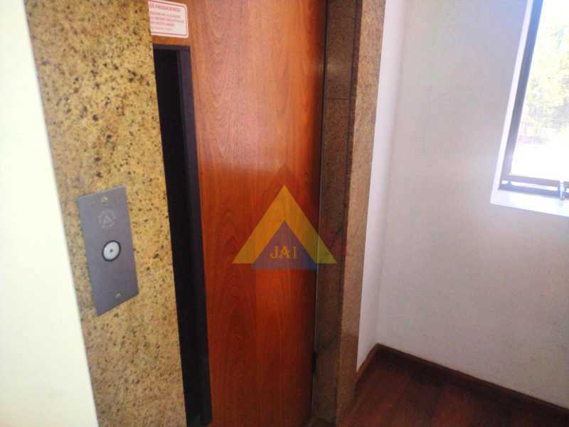 ELEVADOR - 12
