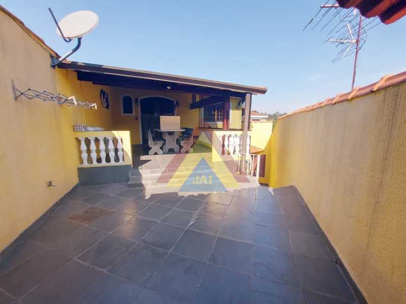 Conheça PISO SUPEIOR do imóvel - Casa à venda Rua Engenheiro Wilson Houk, Jardim da Glória, Taboão da Serra - R$ 798.000 - BTCA20004 - 19 PISO SUPEIOR - 19