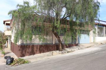 Casa para alugar Presépio, Campos Gerais - R$ 850 - MTCA00171