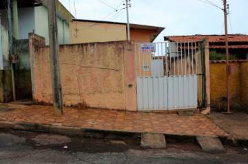 Casa à venda Presépio, Campos Gerais - R$ 120.000 - MTCA00292
