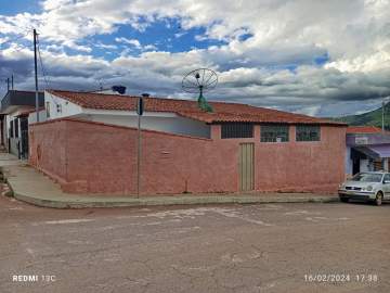 Casa à venda Presépio, Campos Gerais - R$ 200.000 - MTCA00327