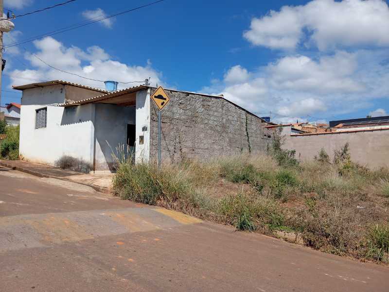 Conheça WhatsApp Image 2025-03-31 at 1 do imóvel - Casa à venda Alta Vila, Campos Gerais - R$ 125.000 - MTCA00343 - 2 WhatsApp Image 2025-03-31 at 1 - 2