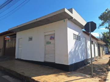 Casa Comercial 30m² para alugar Céu Azul, Campos Gerais - R$ 900 - MTCC00017