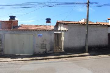 Casa à venda Bela Vista, Campos Gerais - R$ 250.000 - MTCA00411