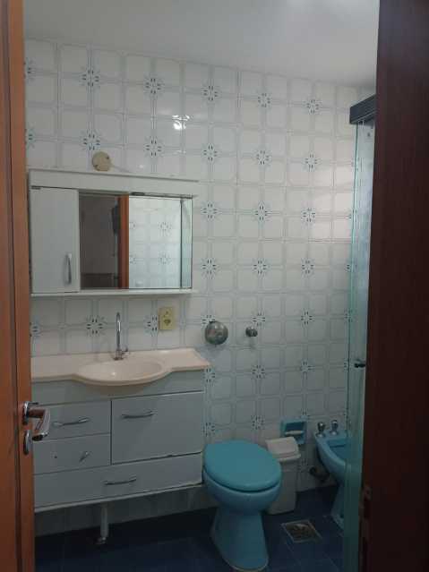 BANHEIRO SOCIAL. - 24