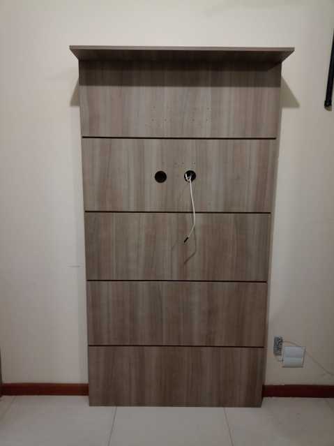 PAINEL QUARTO CASAL. - 18