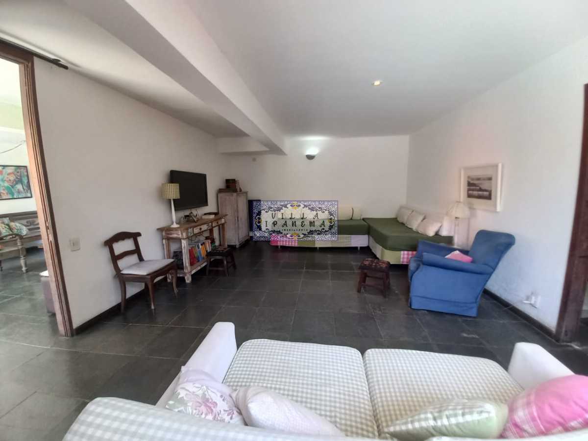 Conheça WhatsApp Image 2023-09-29 at 0 do imóvel - ITANHANGÁ I CASA DUPLEX I 750 M² I VARANDA I 4 QTS I 3 BANHS I PISCINA E GARAGEM - 0030ELIENE - 18 WhatsApp Image 2023-09-29 at 0 - 18