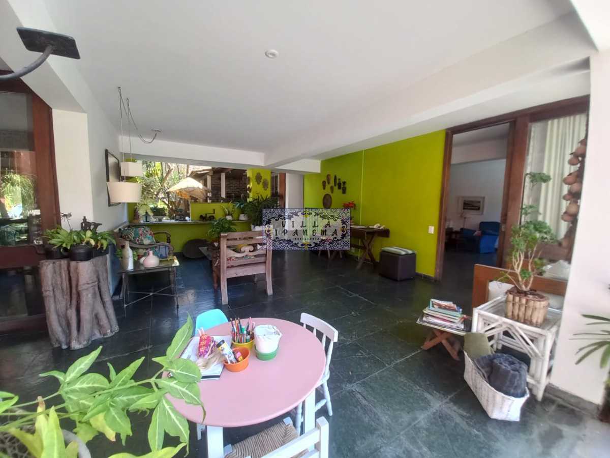 Conheça WhatsApp Image 2023-09-29 at 0 do imóvel - ITANHANGÁ I CASA DUPLEX I 750 M² I VARANDA I 4 QTS I 3 BANHS I PISCINA E GARAGEM - 0030ELIENE - 10 WhatsApp Image 2023-09-29 at 0 - 10