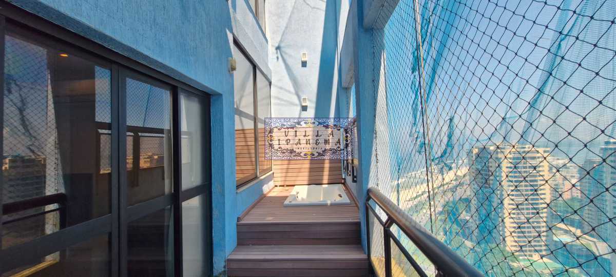 ACEITAMOS OFERTAS! - Cobertura à venda Condomínio Alfa Barra I, Barra da Tijuca, Rio de Janeiro - R$ 1.950.000 - VAN005
