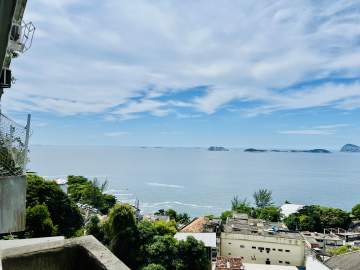 IMPERDÍVEL! - MAGNÍFICO APARTAMENTO DUPLEX COM VISTA PANORÂMICA PARA O MAR NO VIDIGAL. - ROL26