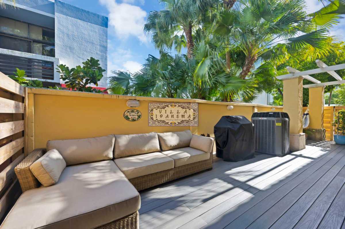 Conheça a 3 do imóvel - Casa em Condomínio à venda Rua Ne 30th place, Aventura, Flórida,Internacional - R$ 5.551.840 - VAN010 - 3 a 3 - 3