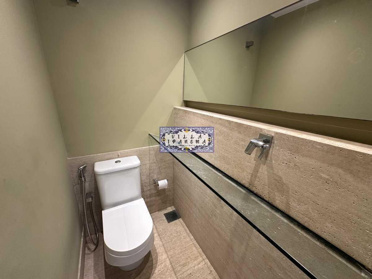 SITE077 - 32
