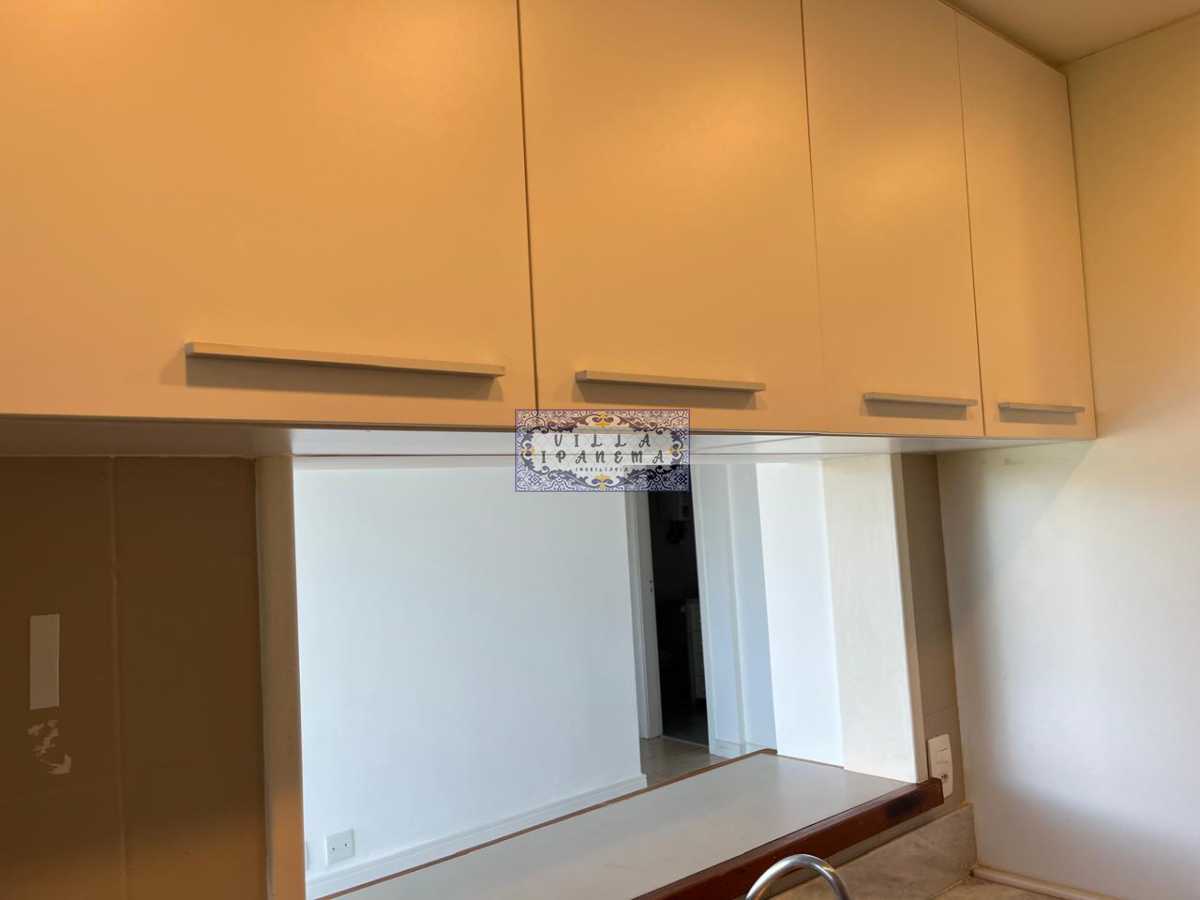 Conheça cozinha armário. do imóvel - Apartamento à venda Avenida das Américas, Barra da Tijuca, Rio de Janeiro - R$ 825.000 - ML12 - 23 cozinha armário. - 23