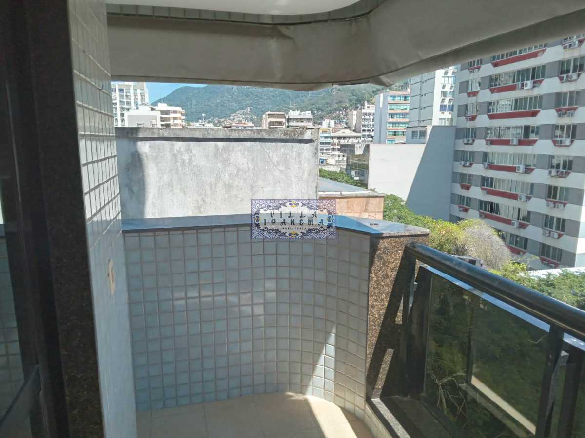 CA - 12