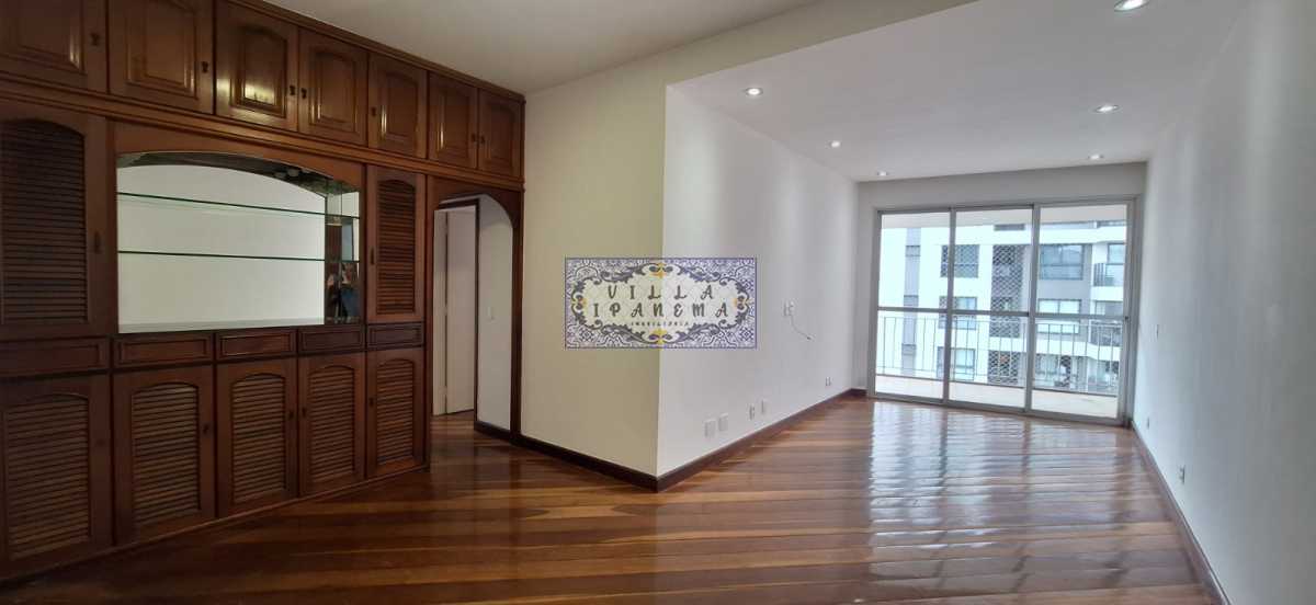 3a57de01-d0ca-450b-9c03-ec69cd - 4