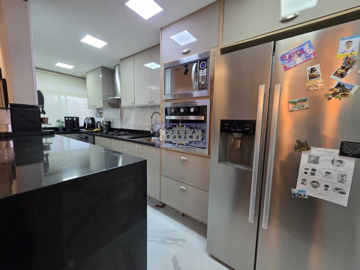 d88780c7-7bbc-48d1-819a-e302ab - 24